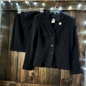 Nice suit jacket and skirt combo